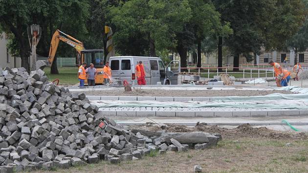 Stavba rondelu na Přikrylově náměstí v Prostějově