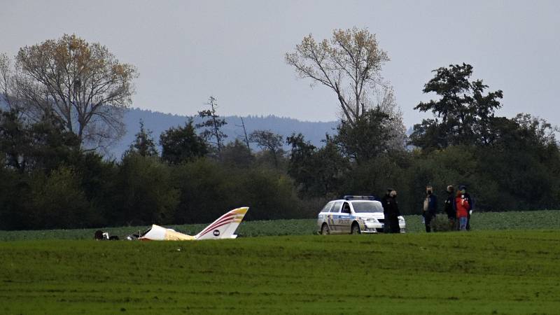 Ve čtvrtek 29. října po desáté hodině ranní se do pole u Olšan u Prostějova zřítil ultralight, pilot byl na místě mrtvý. 29.10. 2020