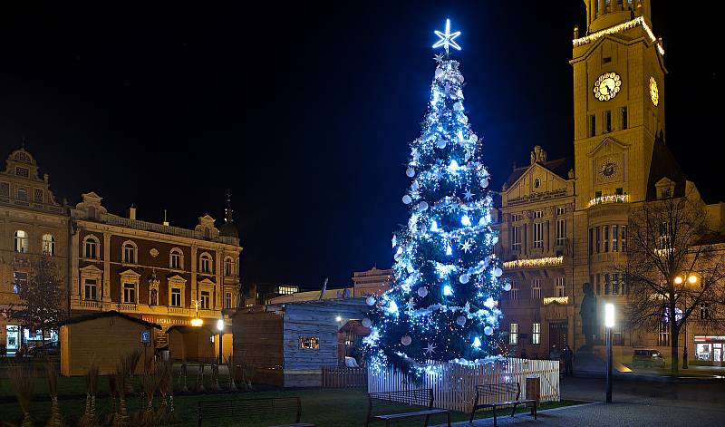 Vánoční strom v Prostějově.