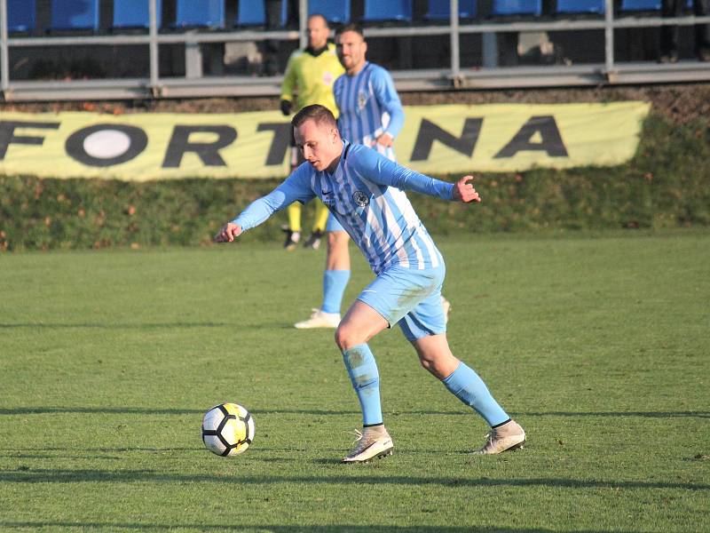 Fotbalisté Prostějova (v modrém) proti Třinci. Martin Slaninka