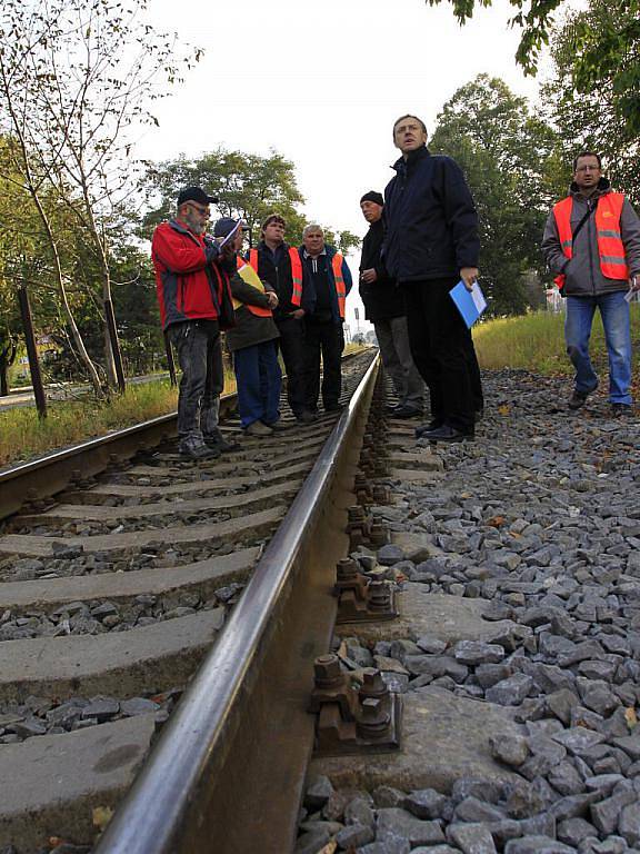 Porada nad vznikem chráněného železničního přejezdu ve Sladkovského ulici