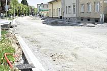 V Prostějově se souběžně opravují dvě dopravní tepny. Vrahovická ulice je v úseku od náměstí Padlých hrdinů k autobusovému nádraží uzavřena úplně. 9.5. 2022