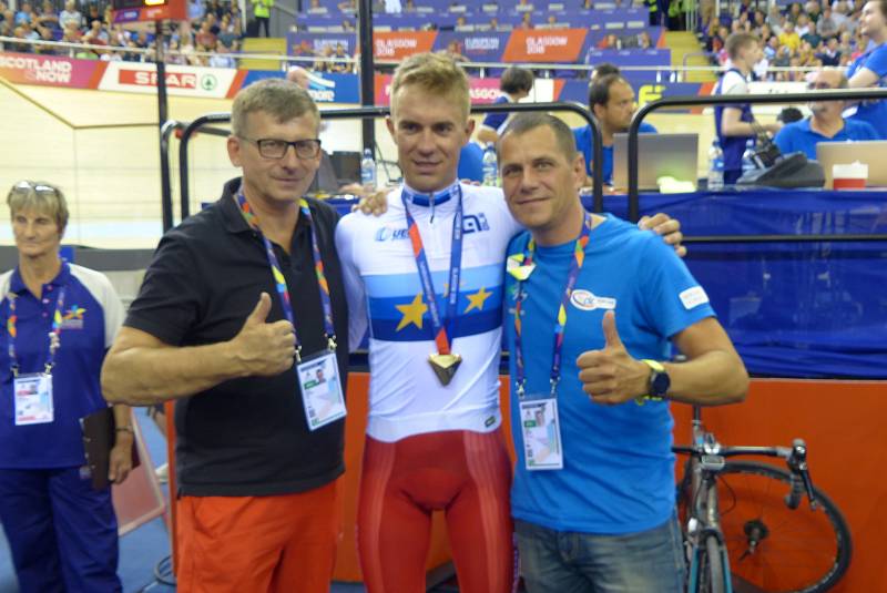 TŘETÍ TITUL. Zlatý hattrick završil ve Skotsku cyklista PARDUS - TUFO Prostějov v bodovacím závodě.