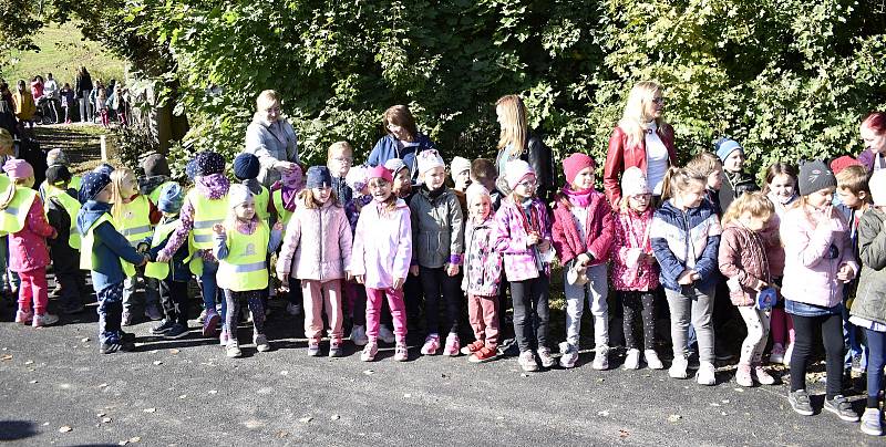 Slavnostní otevření cyklostezky spojující Plumlov s Mostkovicemi podél plumlovské přehrady. 1.10. 2021