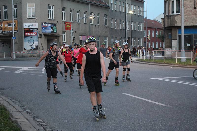 Nadšení bruslaři se projeli Prostějovem