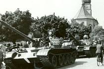 Sovětské tanky na Dolní ulici v Prostějově