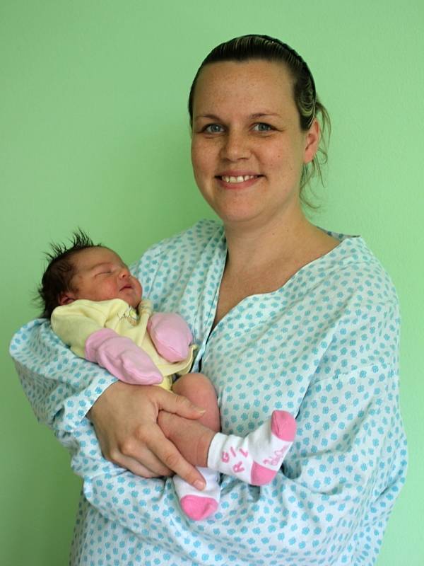 Adéla Šurkalová s maminkou Luciou, Olomouc, narozena 7. května, 48 cm, 3550 g