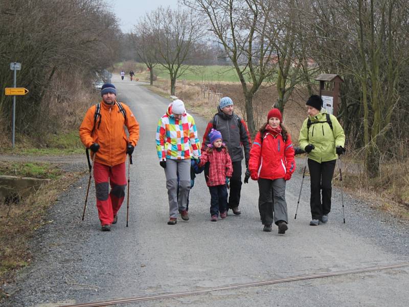 V sobotu se na vrchol Kosíře vydalo 143 lidí. Proč? Kvůli turistice a také pro perníkovou medaili a diplom, které na ně čekalo po projití trasy putování se startem v Čelechovicích