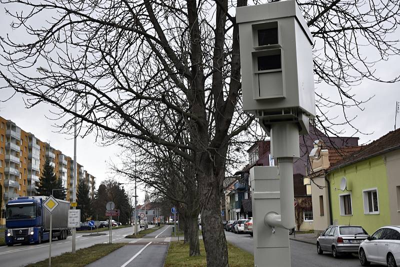 V Prostějově měří v současnosti rychlost tři radary. Jeden z nich je v ulici Dolní.