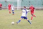 Šlágr III. třídy mezi Plumlovem (bílí) a Kostelcem na Hané musely rozhodnout penalty.