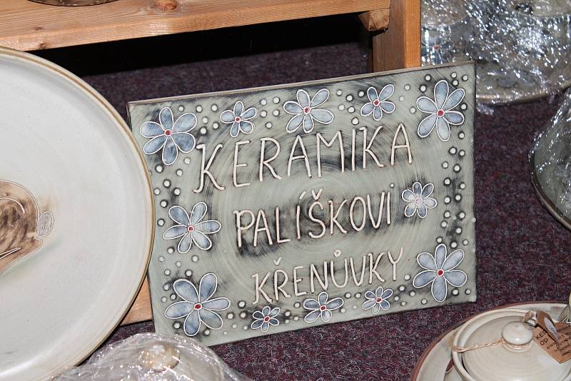 Manželé Marcela a Zdeněk Palíškovi vyrábí v Křenůvkách keramiku, která se dostala až do Austrálie.