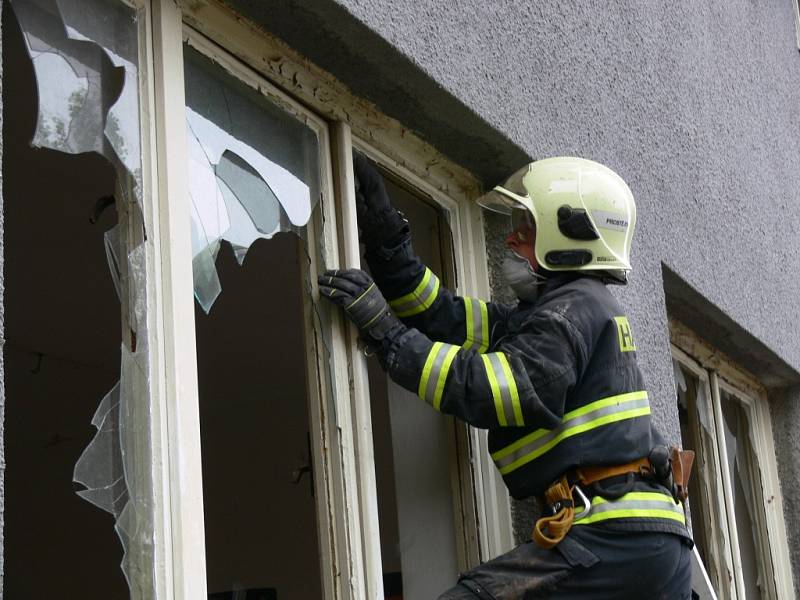 Cvičení IZS v Jezdecké ulici v Prostějově