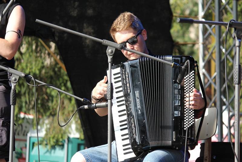 Mezinárodní hudební festival Keltská noc v plumlovském kempu Žralok.