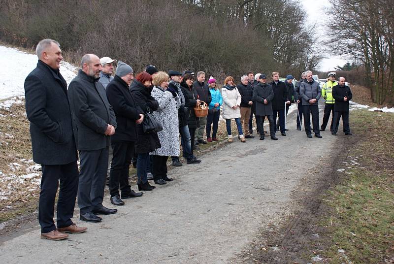 Slavnostní poklepání na základní kámen a oficiální zahájení stavby cyklostezky podél plumlovské přehrady - 27. 1. 2020