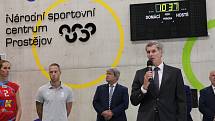 SPORTUJE SE. Prostějovské Národní sportovní centrum už slouží veřejnosti.