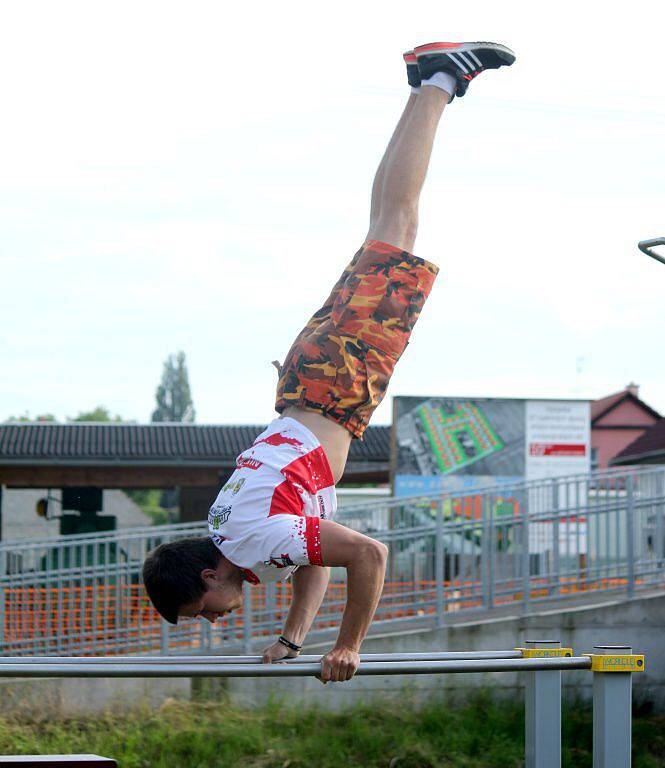 Exhibice silového cvičení Street Workout v Držovicích