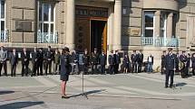 Slavnostní slib nových hasičů a předávání ocenění zkušeným na náměstí T. G. M. v Prostějově