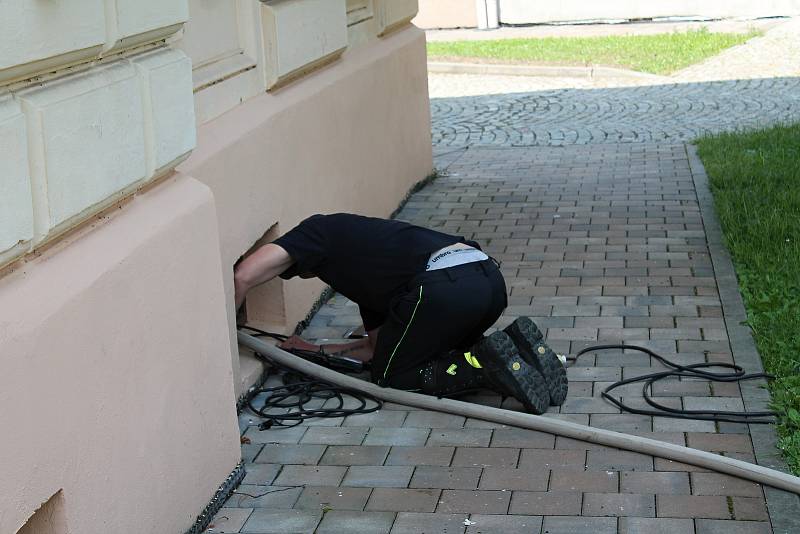 V Němčicích se vylila z břehů Žlebůvka a zaplavila na třicet domů. 14.6. 2019