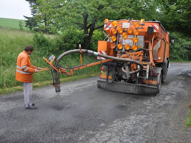 Opravy silnic na Prostějovsku pokračují