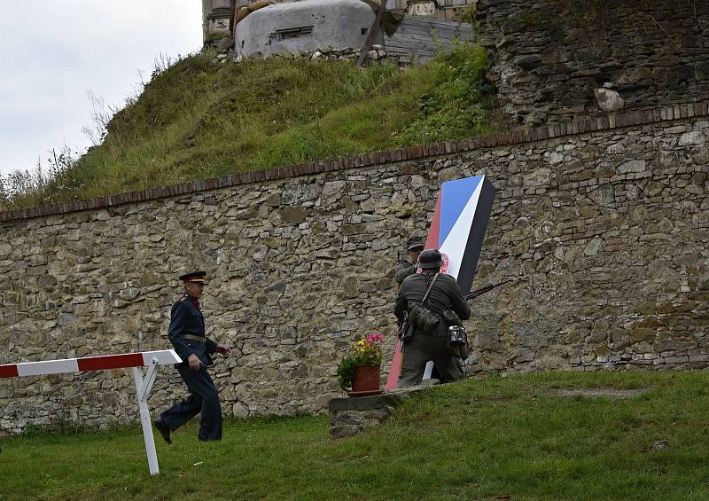 Akce připomínající historii 2. světové války nabídla pestrou přehlídku zbraní, techniky či uniforem několika armád, 18. 9. 2021