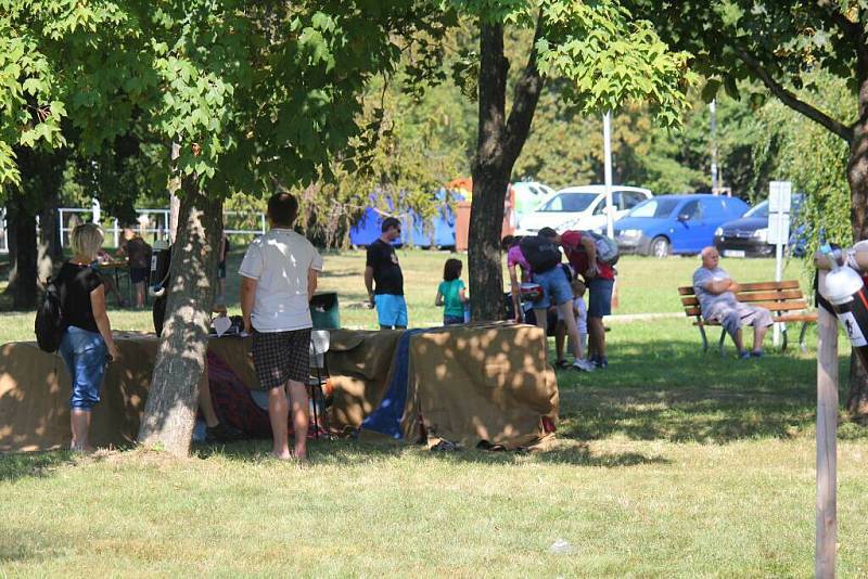 Bájnou Atlantidu se vydali hledat pod vedením skautů z prostějovského střediska Děti přírody milovníci soutěží a zájemci o skauting.