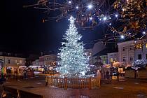 Vánoční strom 2020 ve Šternberku.