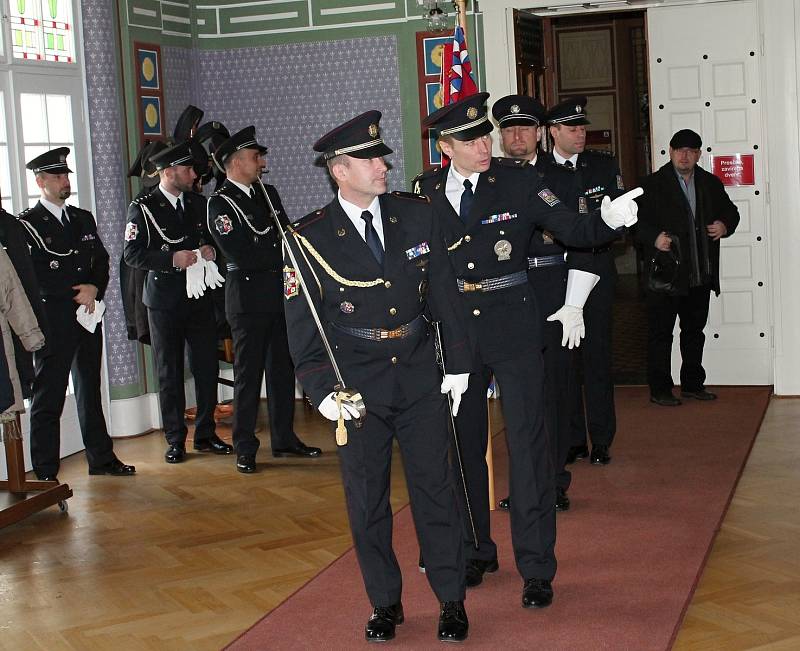 Nejlepší policisté z Prostějovska byli oceněni na radnici.