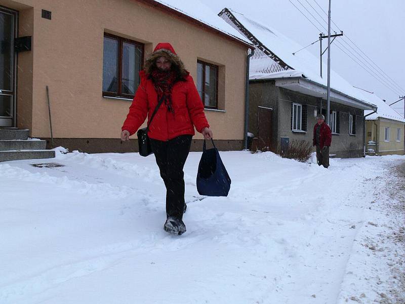 Zasněžená pošťačka 