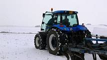 Traktor na poli u Vranovic