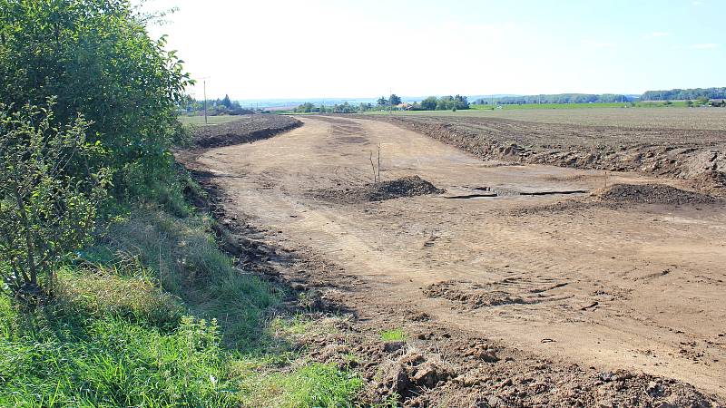 Frekventovaná cyklostezka mezi Prostějovem a Smržicemi bude od pondělí 9.9. 2019 dlouhodobě uzavřena.