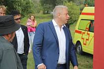 Ministr vnitra Milan Chovanec přijel do Pavlovic. Řešil i to, co s nevyužívanou budovou zbrojnice. 