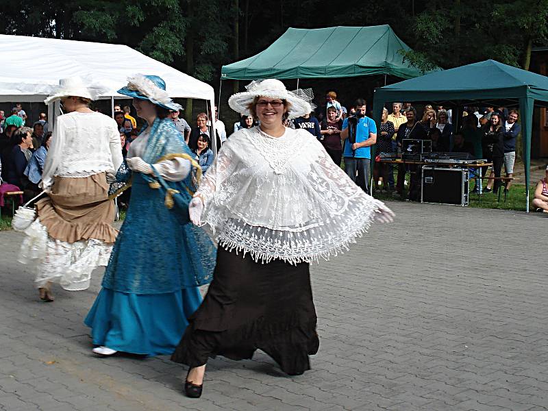 Vrcholem tištínských hodů byla originální módní přehlídka.