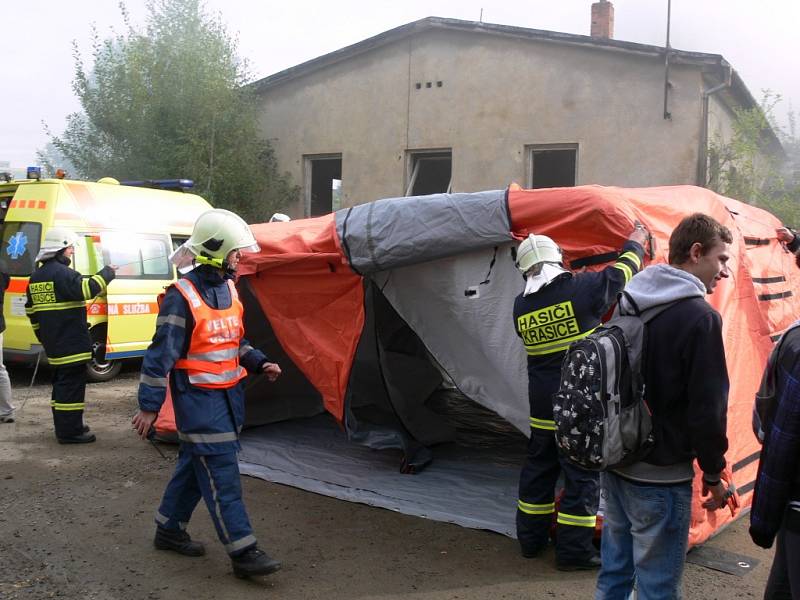 Cvičení IZS v Jezdecké ulici v Prostějově