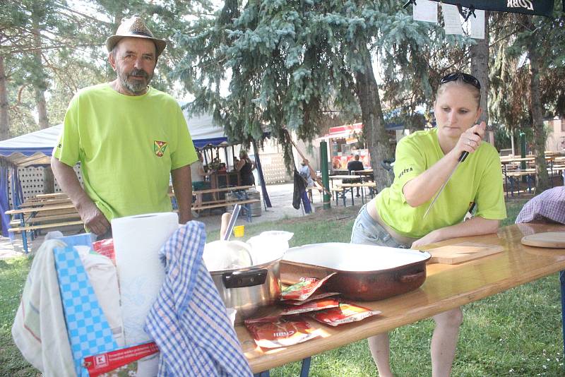 7. ročník Guláš festu trpěl malým počte účastníků.