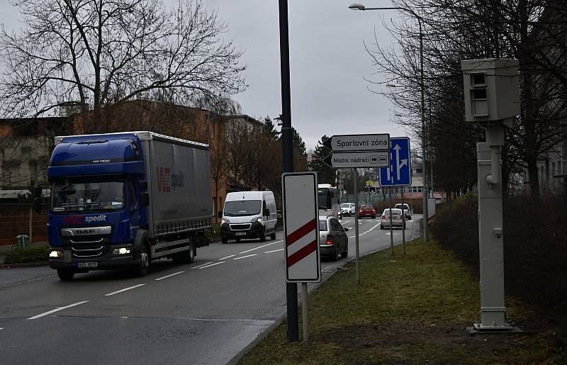 V Prostějově měří v současnosti rychlost tři radary. Jeden z nich je v Olomoucké ulici.