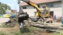 V Němčicích se vylila z břehů Žlebůvka a zaplavila na třicet domů. 14.6. 2019