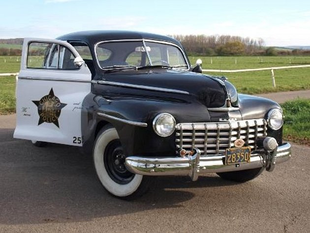 Na akci se objeví i krásný policejní stroj Dodge (USA) r.v. 1947 