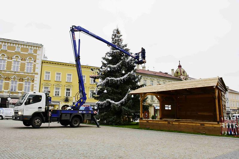 Zdobení vánočního stromu a malých vánočních stromků v Prostějově - 27. listopadu 2019