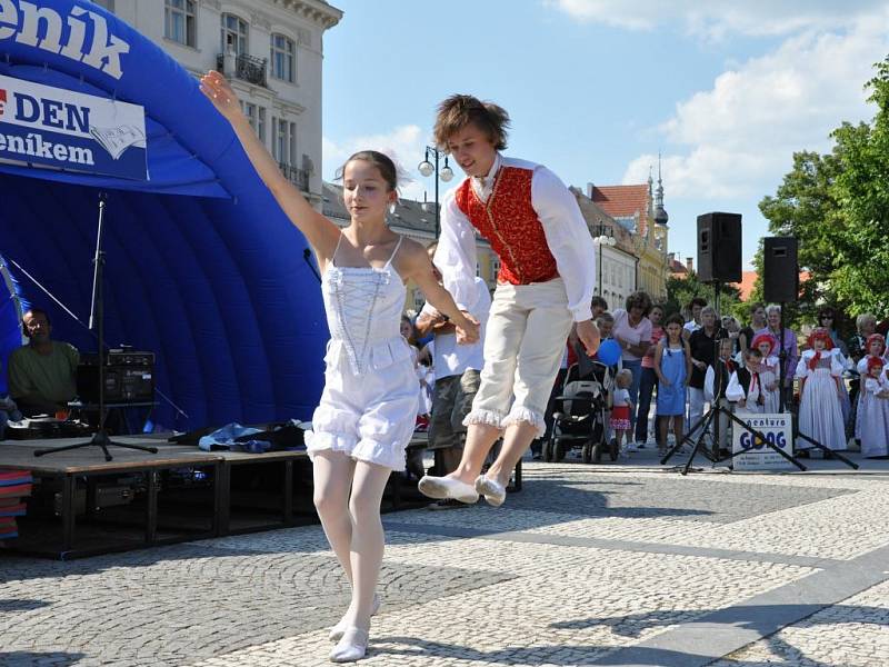 Prima den s Deníkem. Vystoupení dětí z Baletního studia při Moravském divadle Olomouc s ukázkami soutěžních choreografií a z čísel klasických baletů 