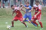 Fotbalisté Prostějova (v modrém) porazili ve 28. kole Velké Meziříčí 2:0