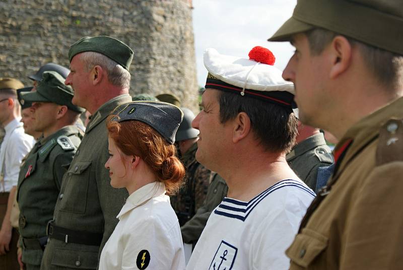 Dětský den s Kluby vojenské historie na plumlovském zámku - 6. 6. 2020