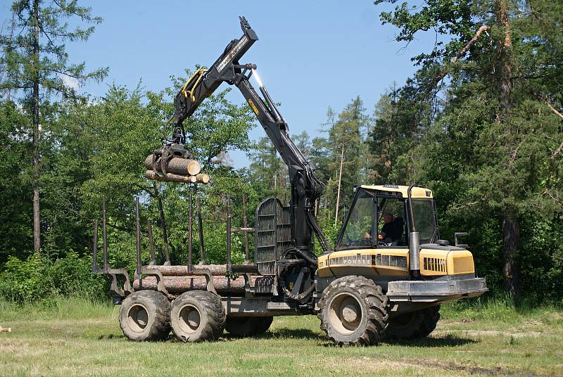 Den dětí s vojenskými lesy v lokalitě Osina v Krumsíně - 4. 6. 2019