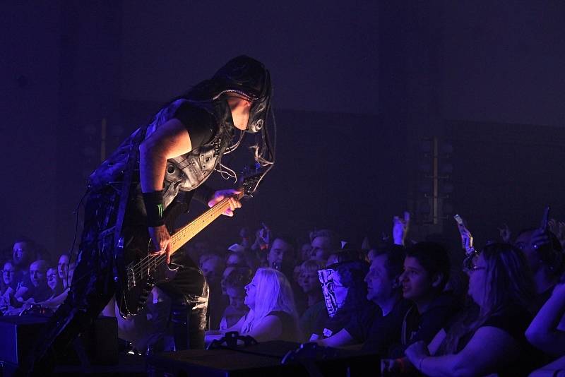 Společenský dům v Prostějově hostil koncert metalových Dymytry 5.4. 2019