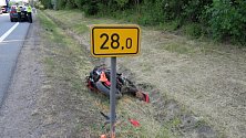 Motorkář nezvládl v pondělí 19. června 2023 jízdu po D 46 u Prostějova.