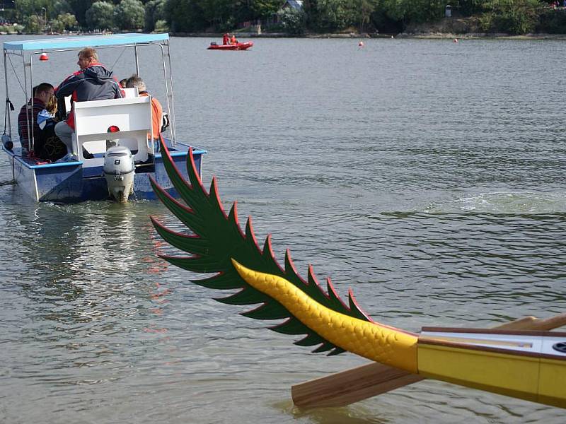 Den přehrady a dračí lodě na Plumlově