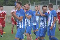 Fotbalisté Prostějova (v modrém) porazili ve 28. kole Velké Meziříčí 2:0