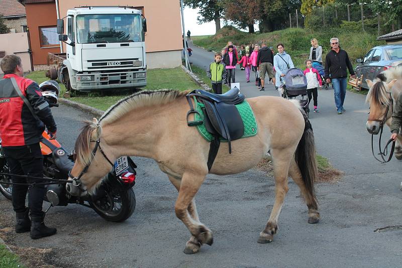 Sobotní vepřobraní v Ochozi přilákalo stovky lidí. 27.9. 2019