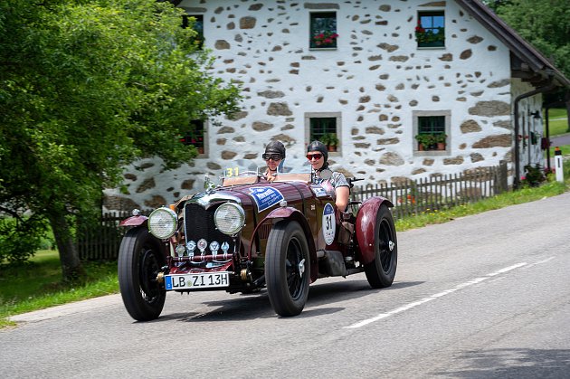Historická auta zavítají v rámci Mühlviertler Classic také na Českokrumlovsko.