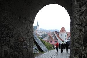 EG.D chystá rekonstrukci plynovodu pod Plášťovým mostem.