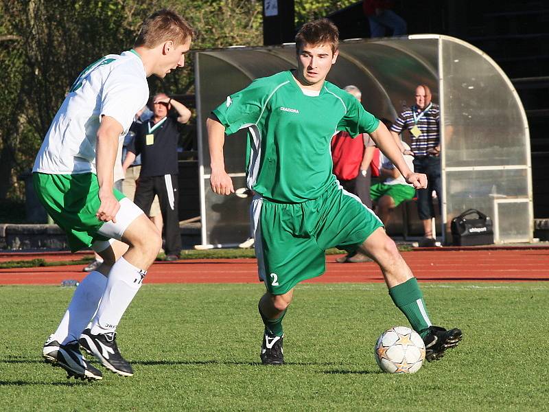 Fotbalové utkání krajského přeboru mužů / FK Slavoj Český Krumlov - Sokol Čížová 0:1.